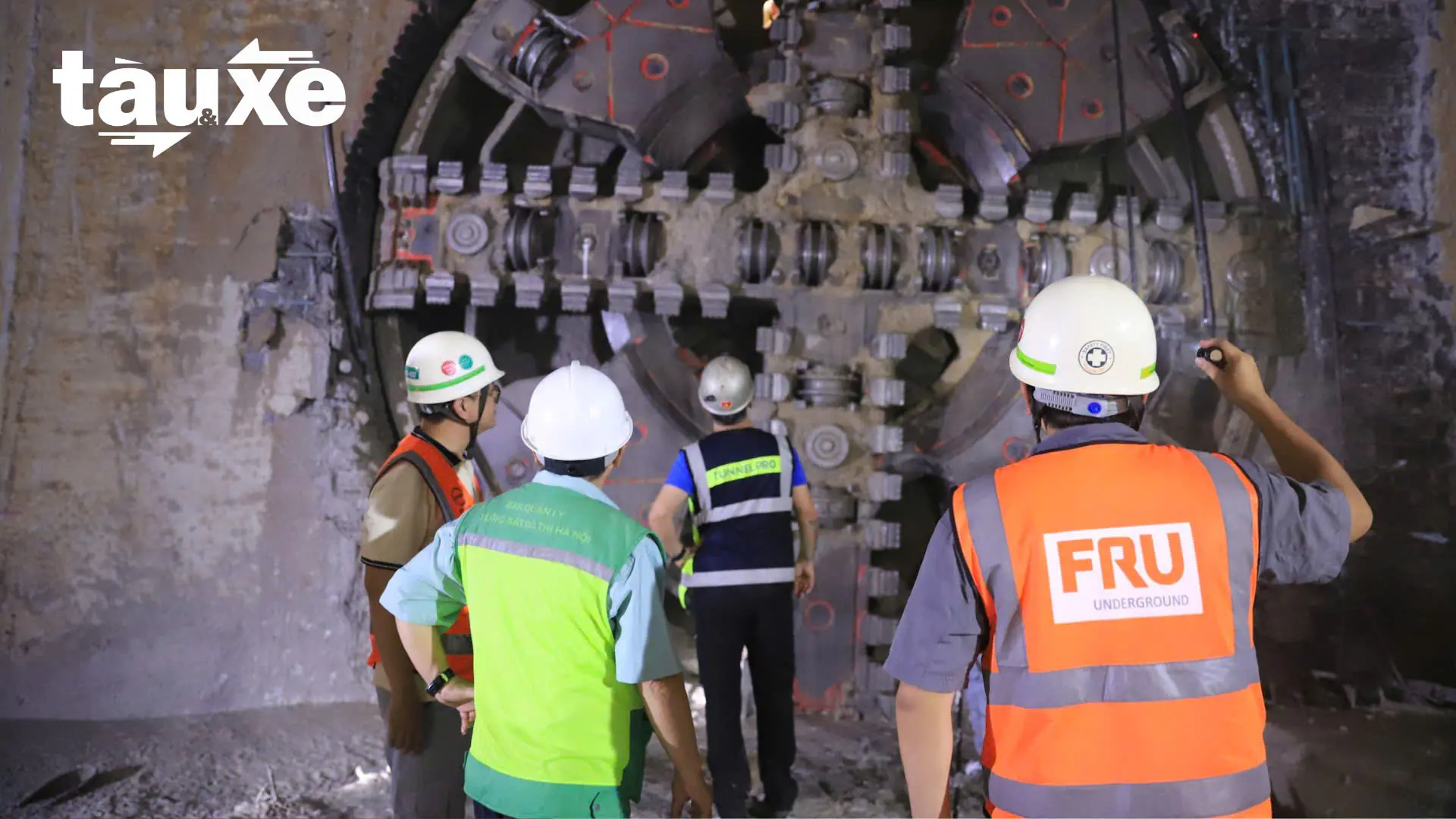 Máy đào hầm TBM 'Táo bạo' đã đến ga S10-Cát Linh | Bản tin Tàu và Xe | 16/09/2025